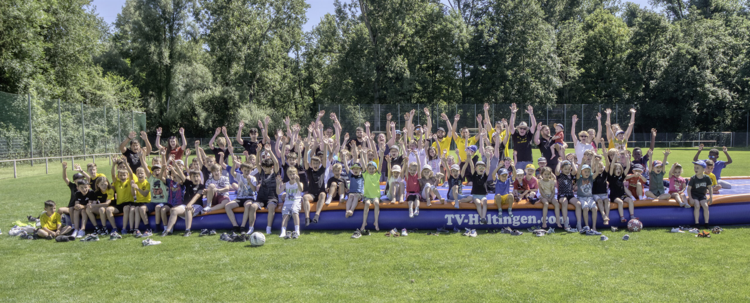 Ein Ort, eine Gemeinschaft – Abschlussfeier der Jugend des TV und FV Haltingen!